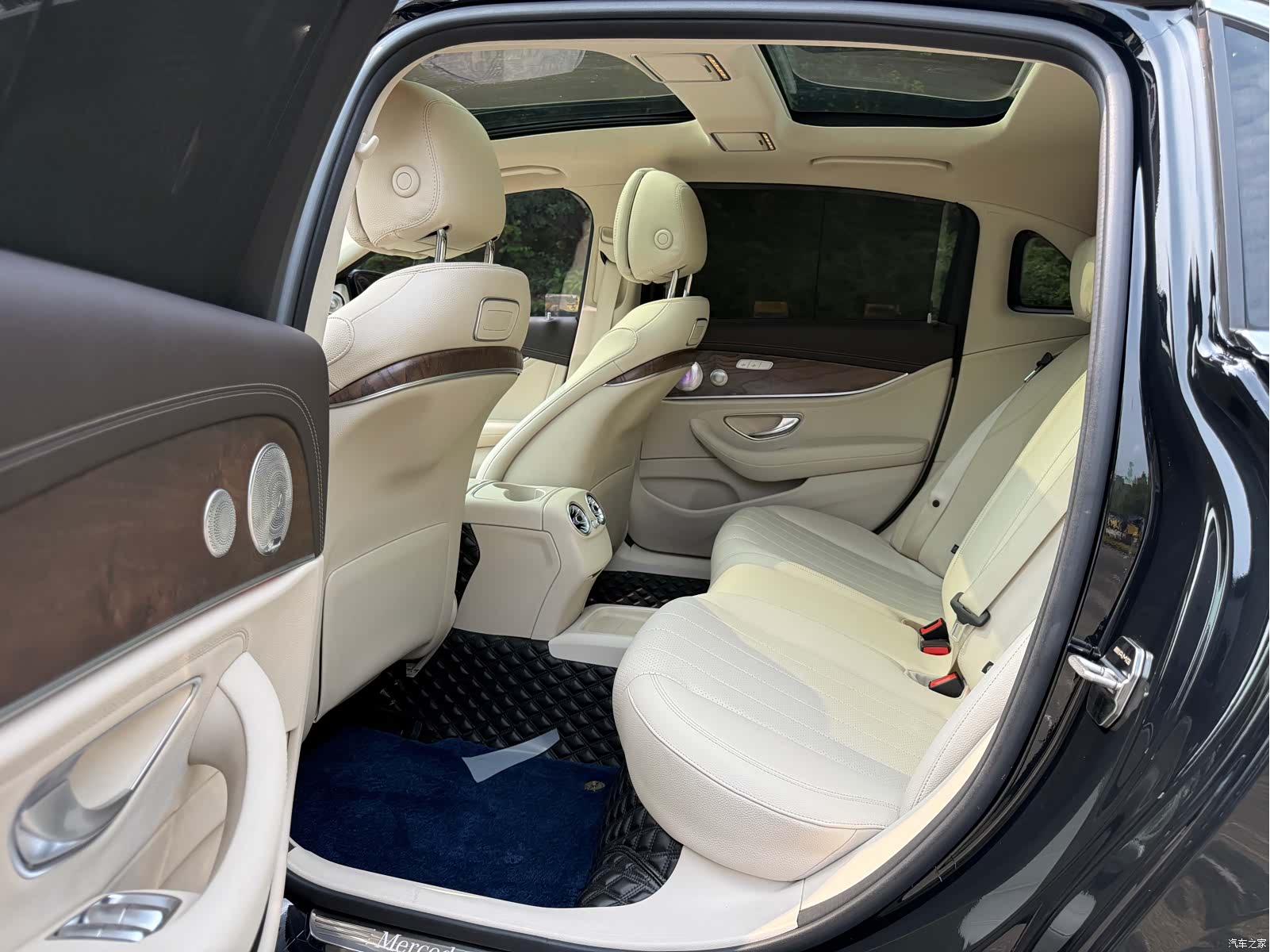 Mercedes-Benz E-Class, 2018 6