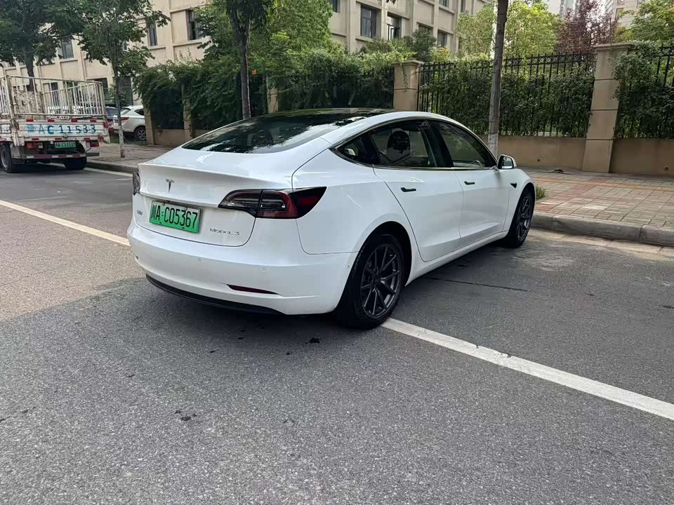 Tesla Model 3 Tesla Model 3