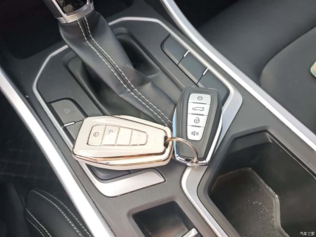 Geely X6, 2020 9