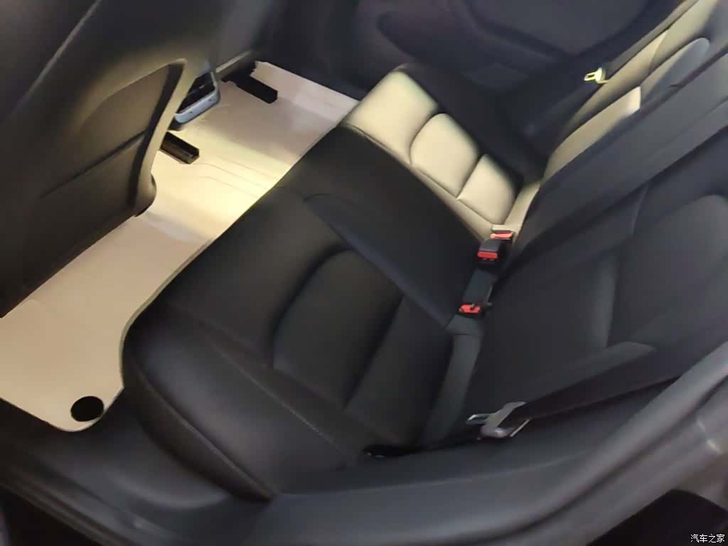 Tesla Model 3, 2023 17