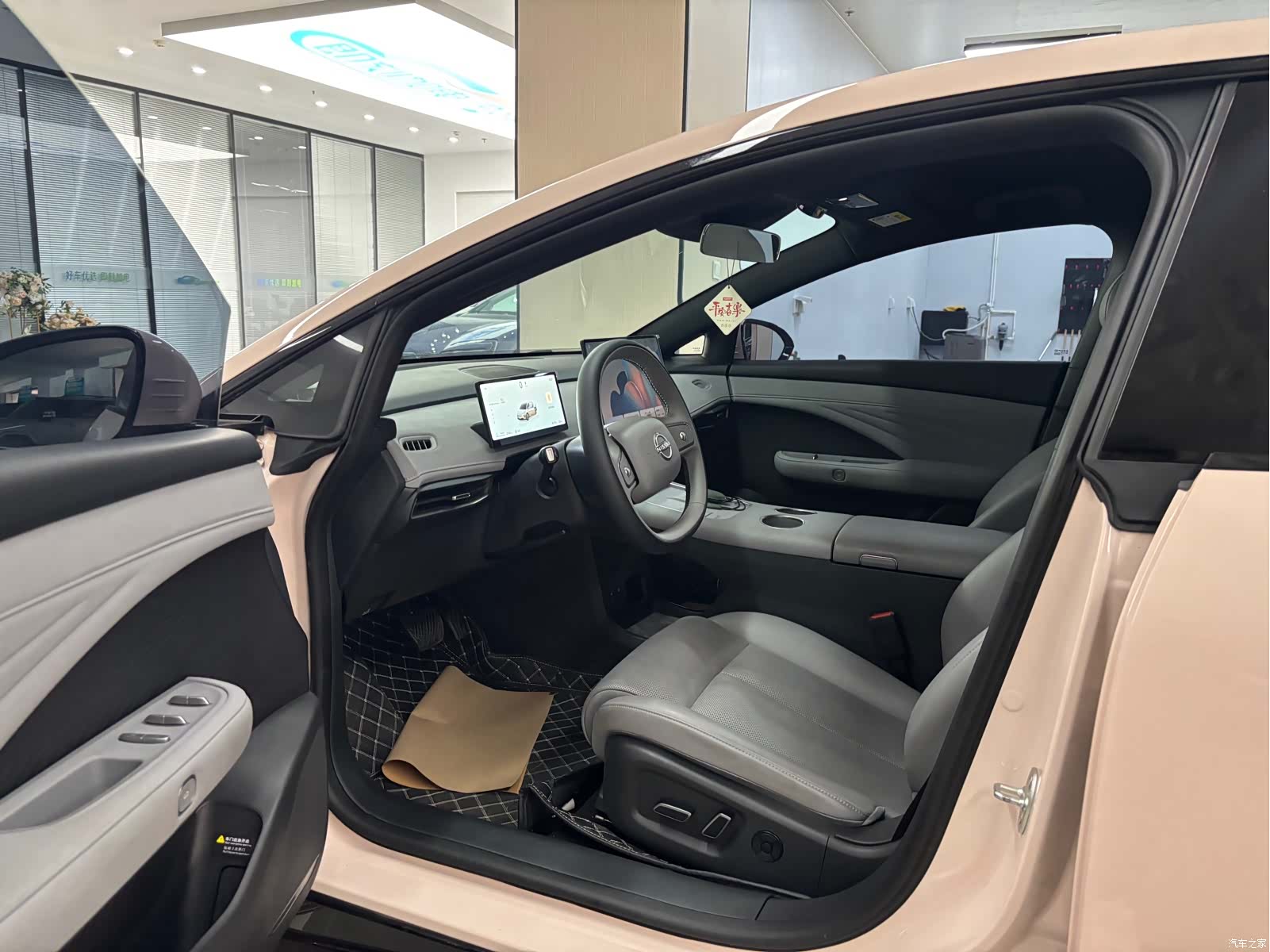 Nissan N7, 2025 9