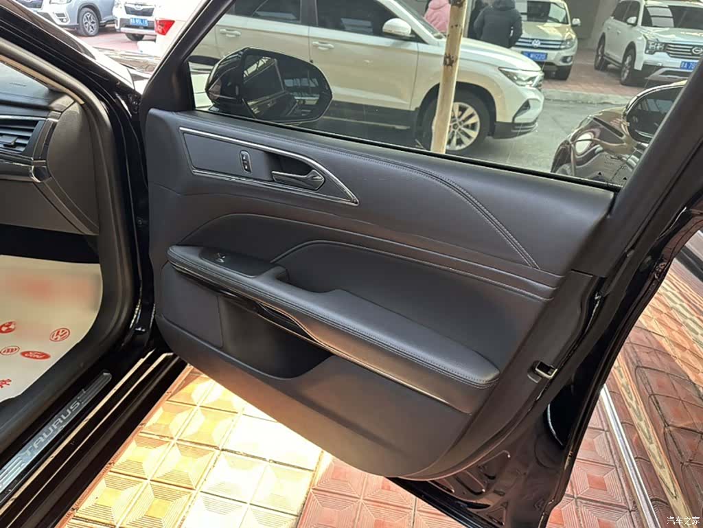 Ford Taurus, 2021 14
