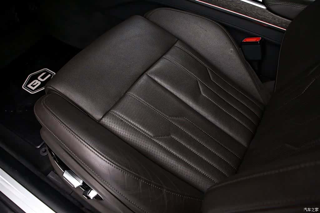 Audi A8L, 2021 13