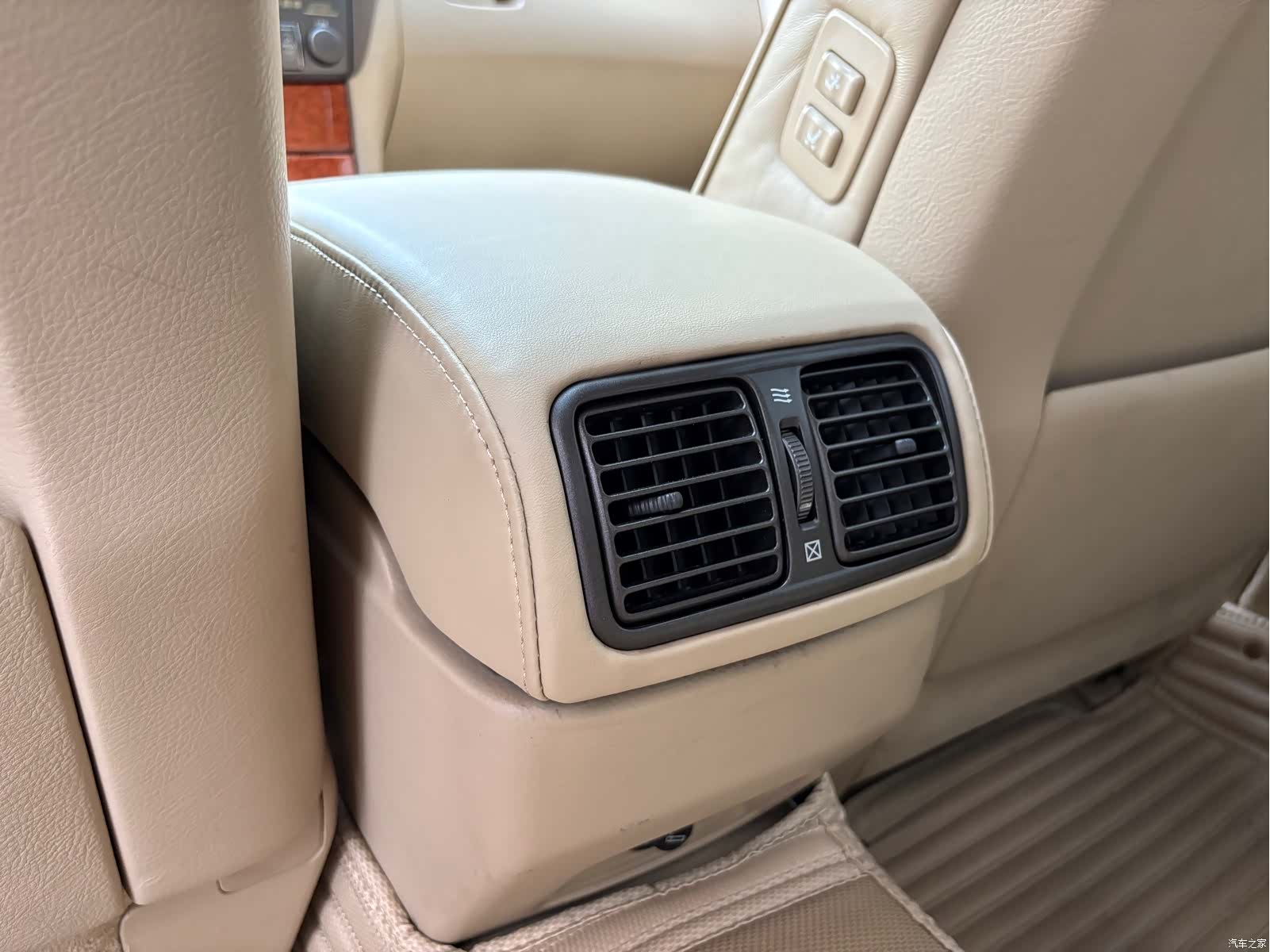 Lexus LS, 2005 13