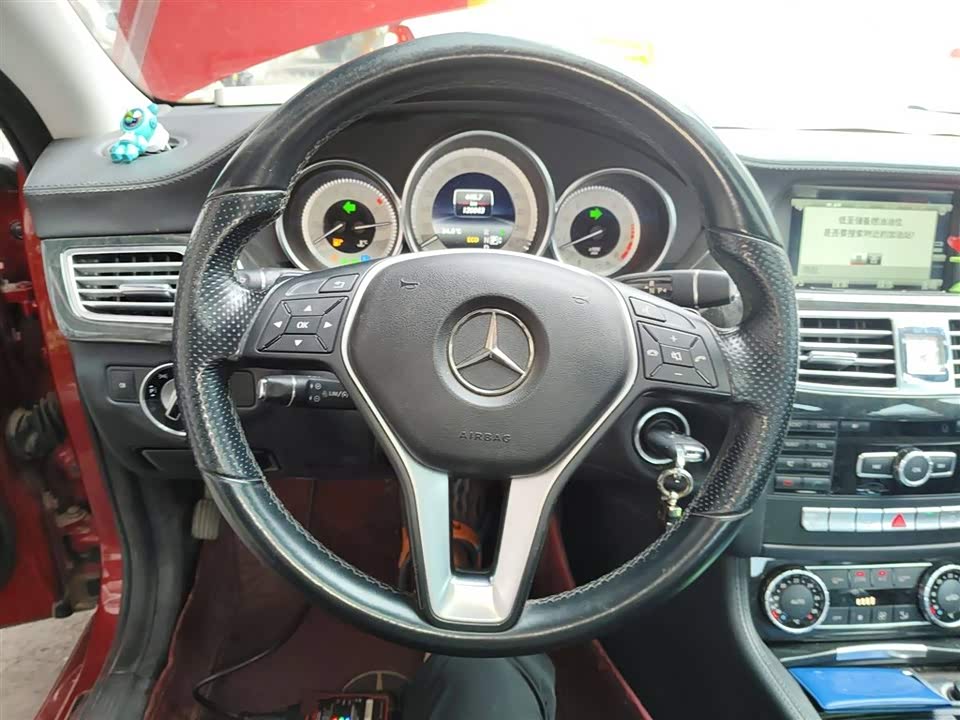 Mercedes-Benz CLS Mercedes-Benz CLS