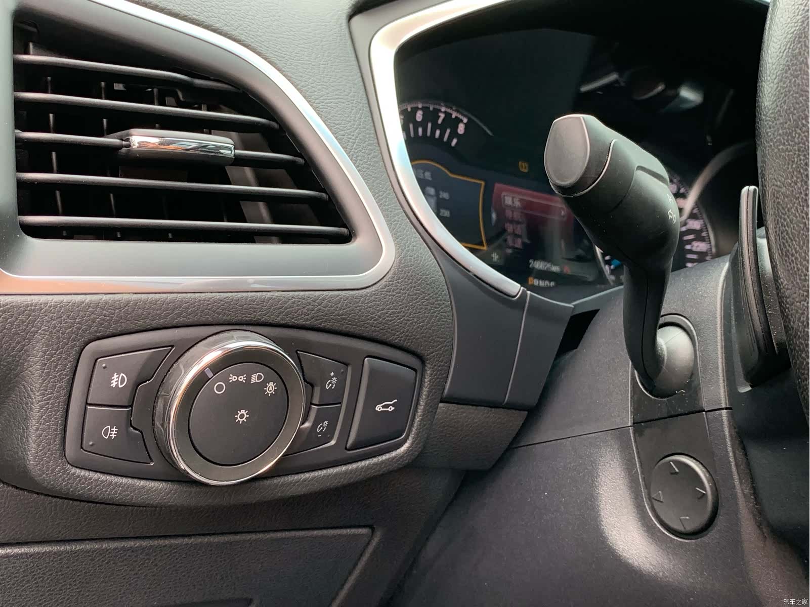 Ford Edge, 2017 16