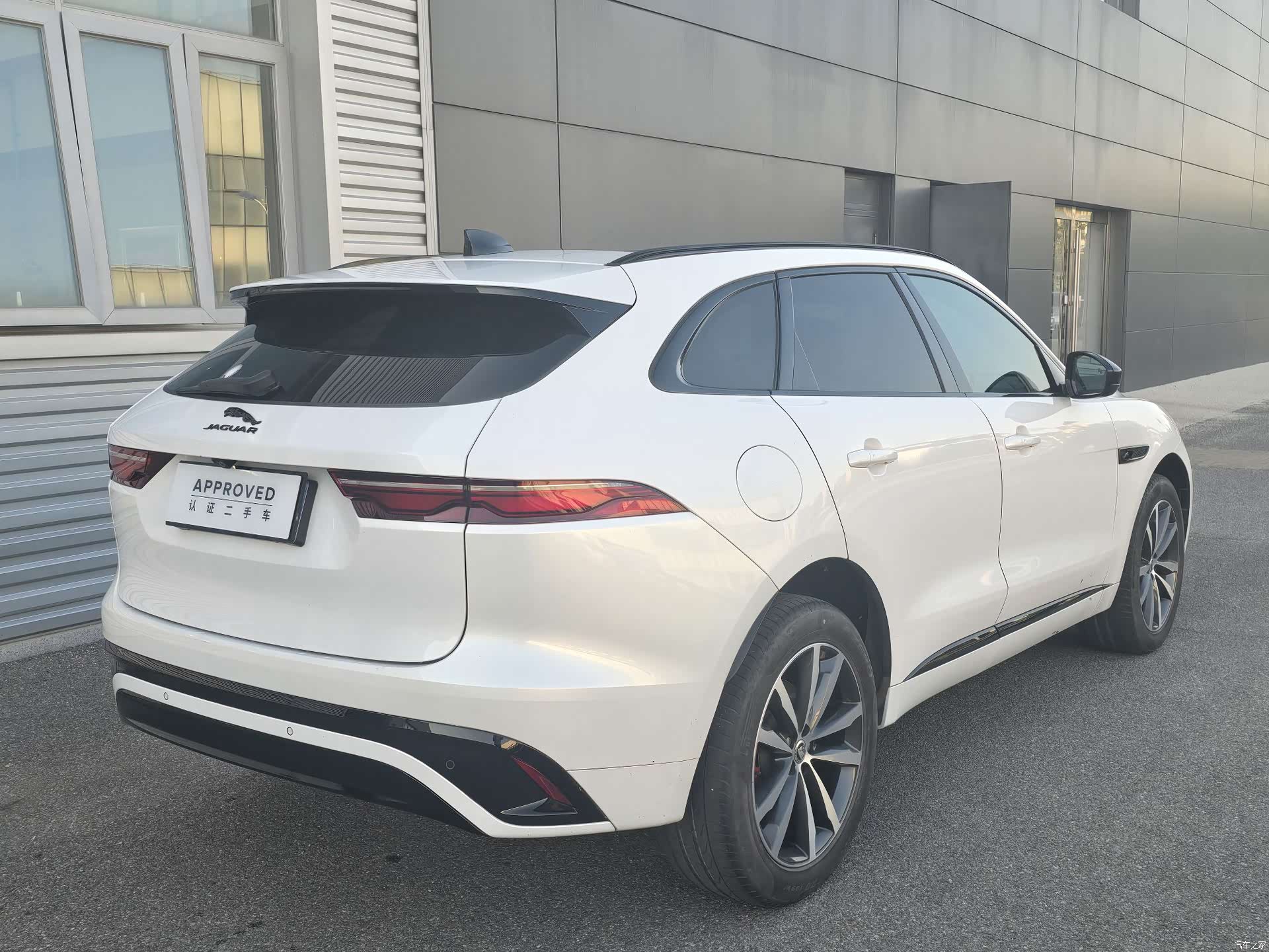 Jaguar F-PACE, 2024 4