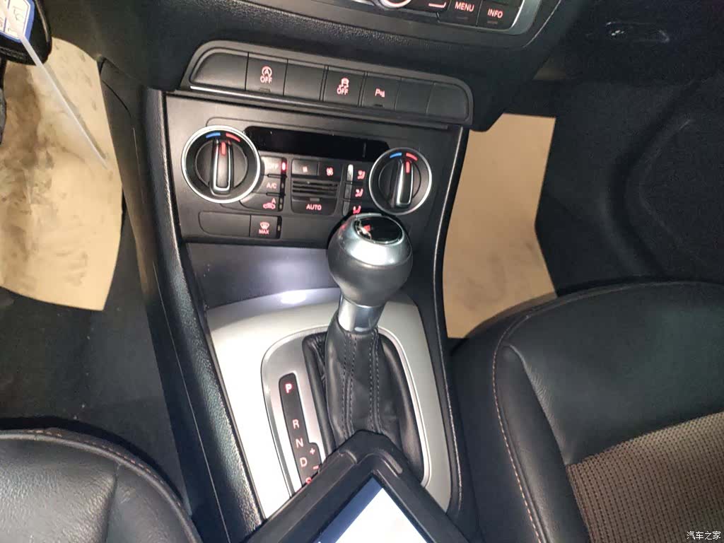 Audi Q3, 2019 10