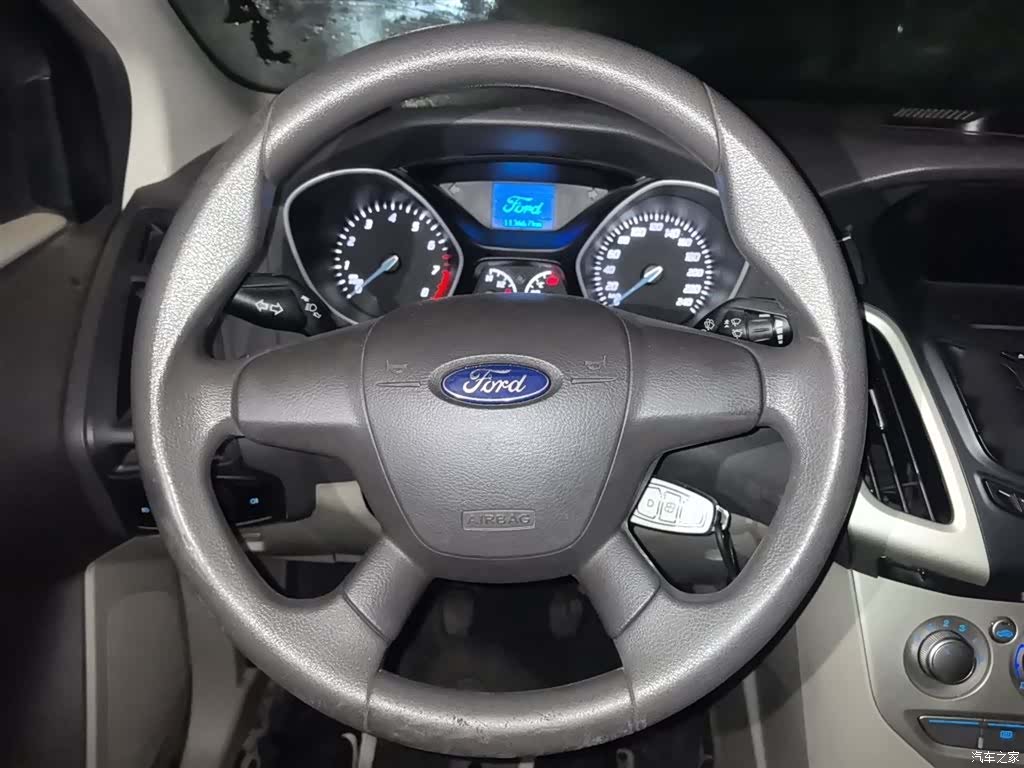 Ford Focus, 2014 3