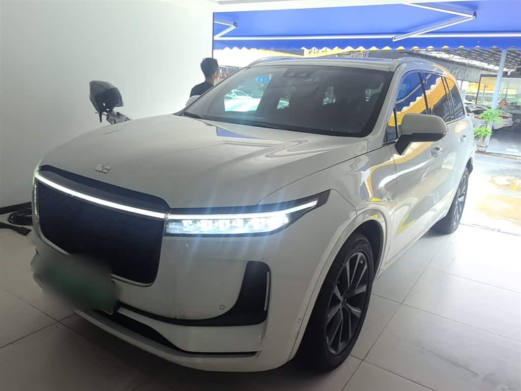 Li Auto ONE