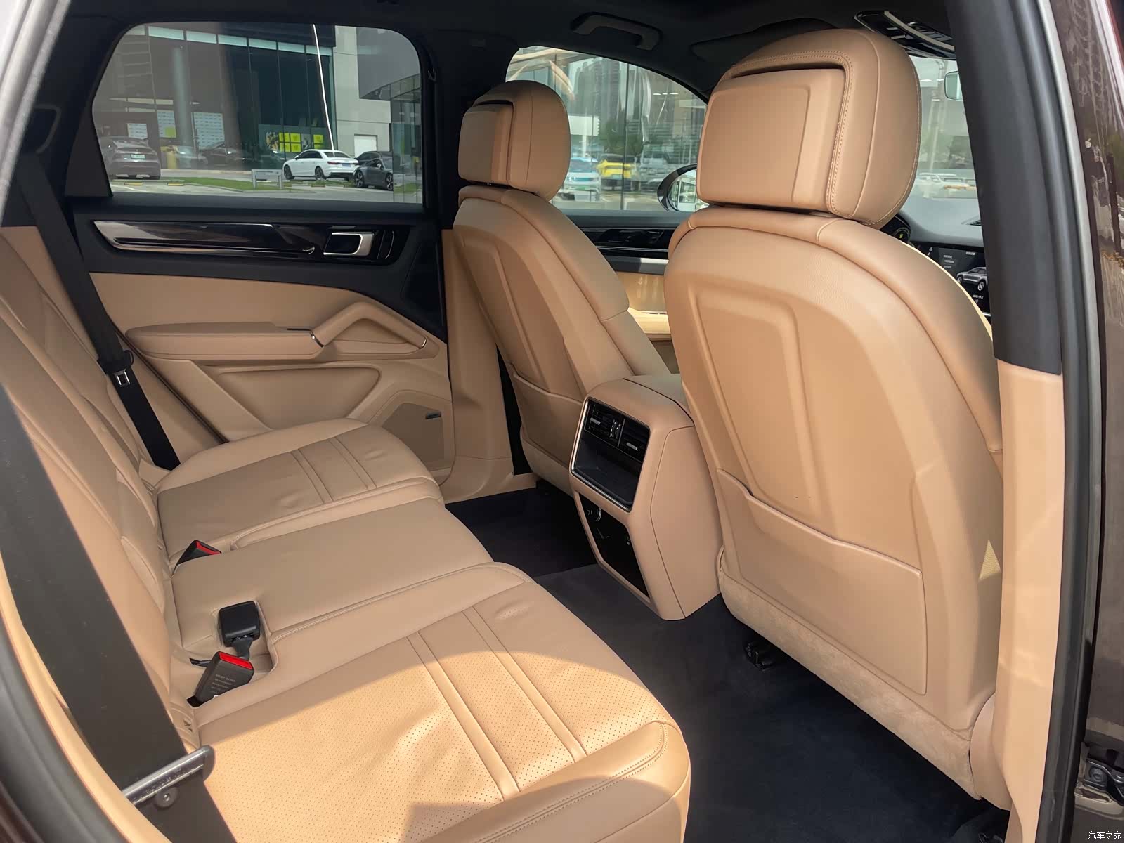 Porsche Cayenne, 2018 11