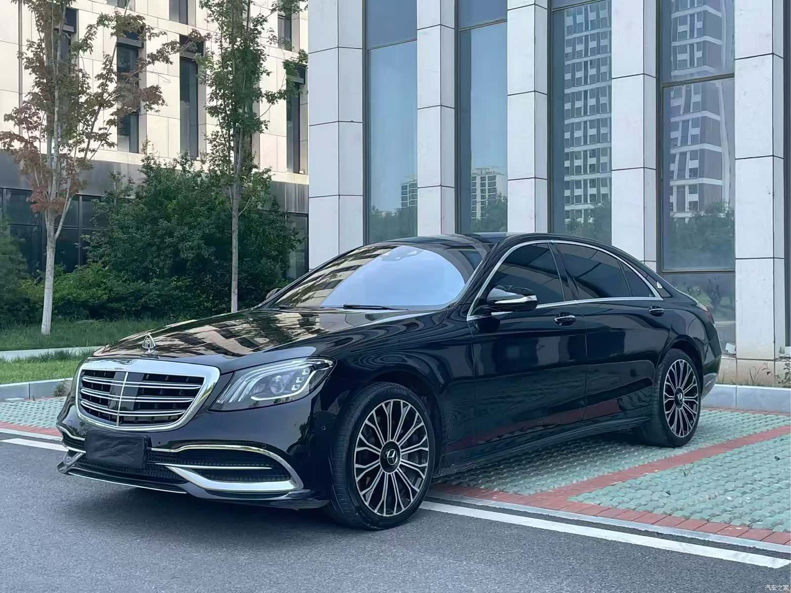 Mercedes-Benz S-Class, 2020 1