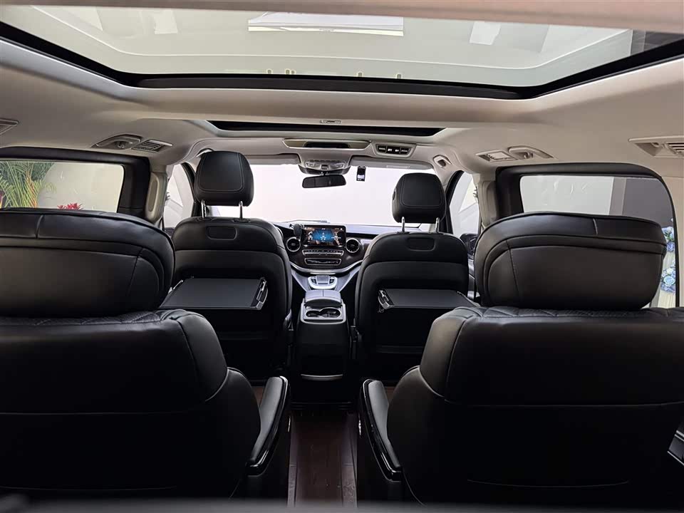 Mercedes-Benz V-class