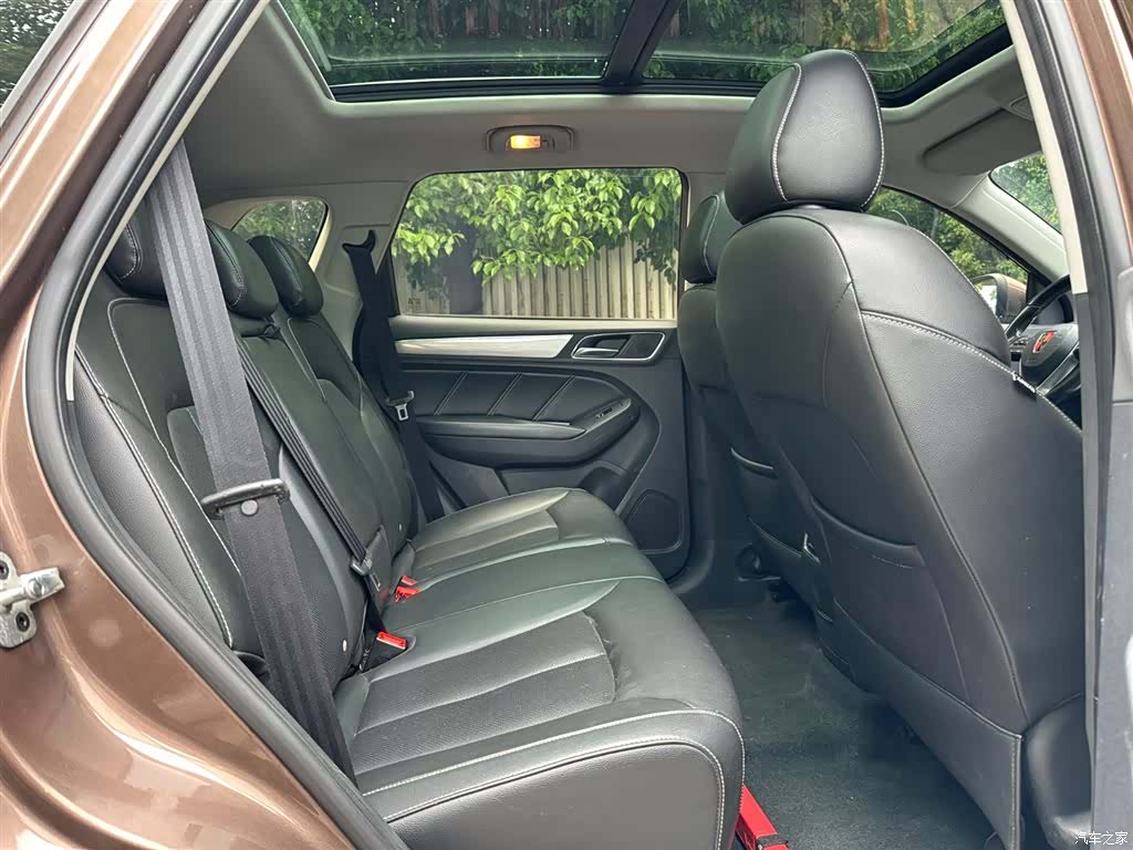 Roewe RX5, 2018 13