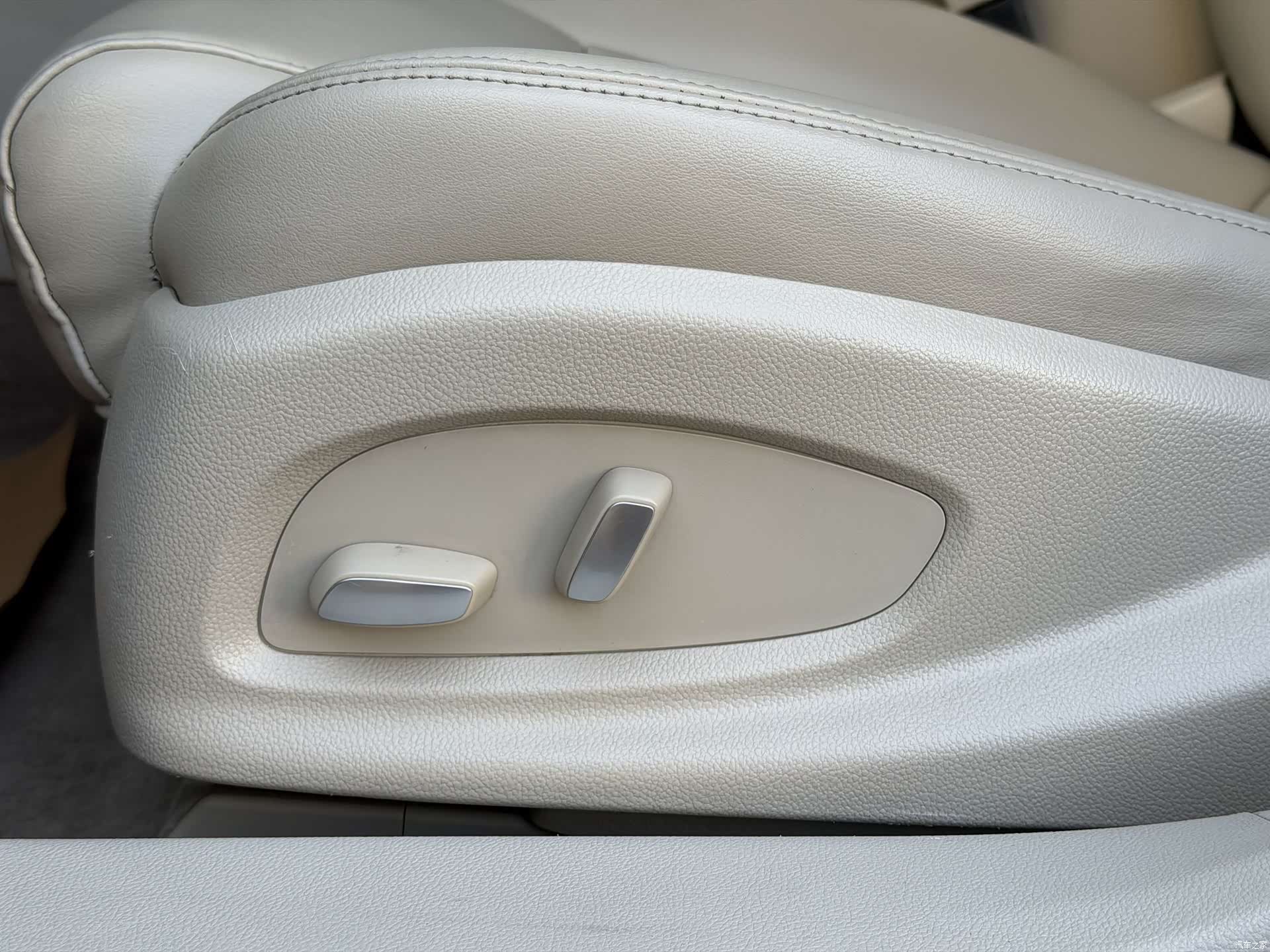 Cadillac XTS, 2017 12