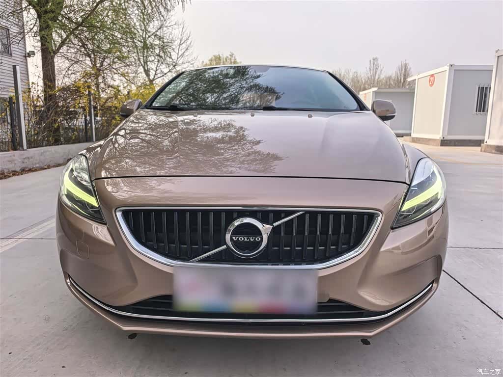 Volvo V40, 2017 24