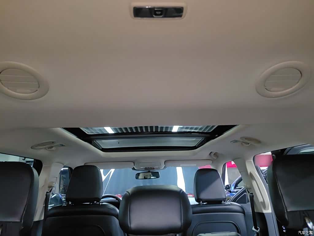 Ford Explorer, 2021 18