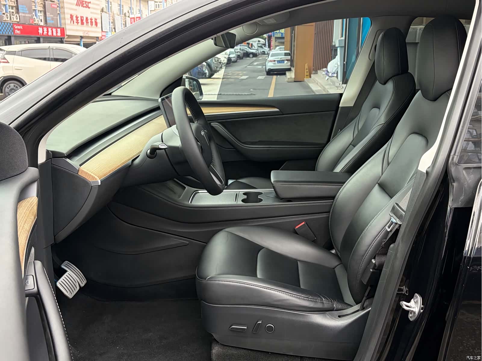 Tesla Model Y, 2022 10