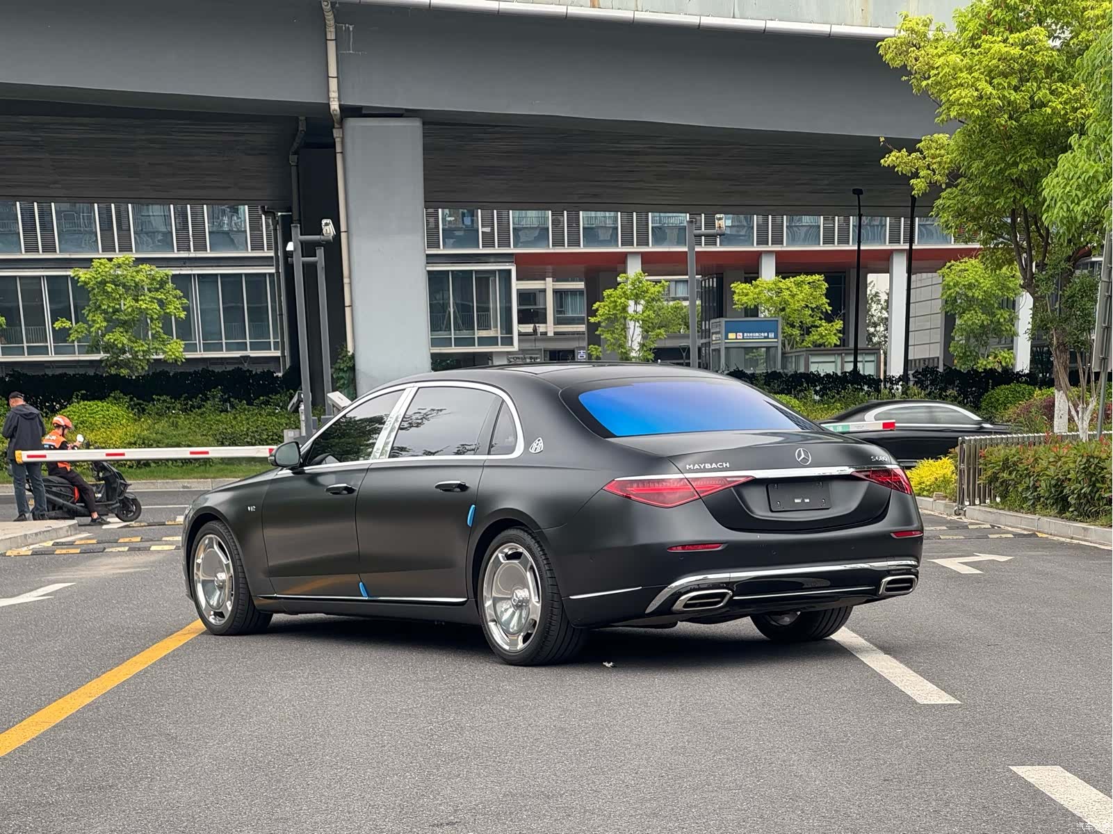 Maybach S-Class, 2023 4