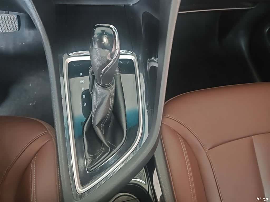 Buick GL6, 2018 14
