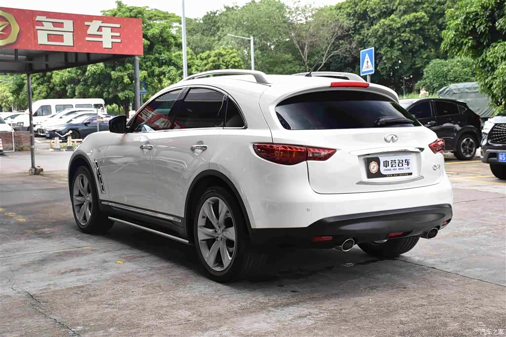 Infiniti QX70, 2015 16