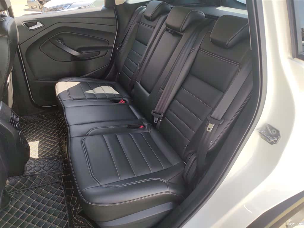 Ford Kuga, 2017 17