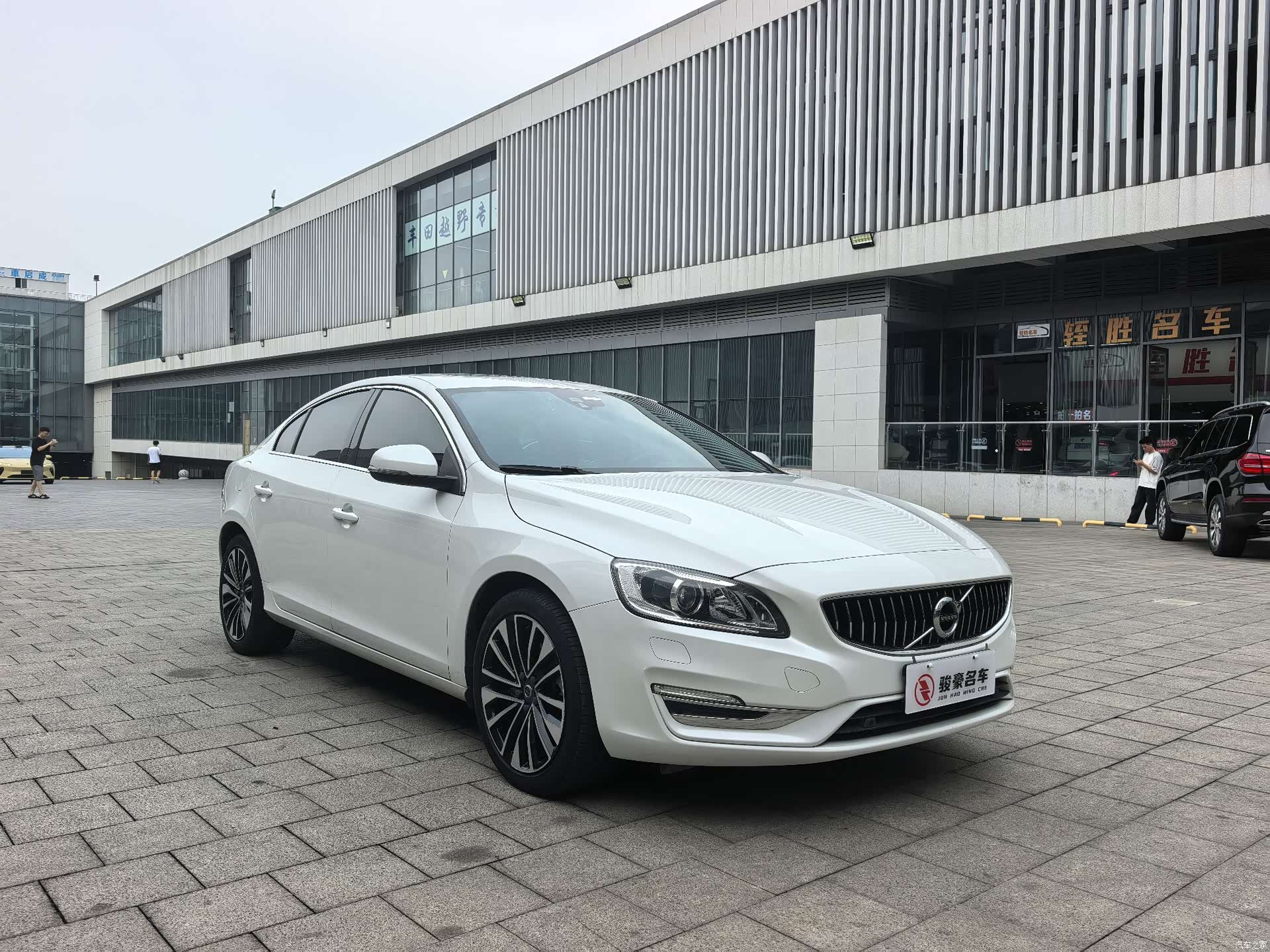 Volvo S60, 2019 3