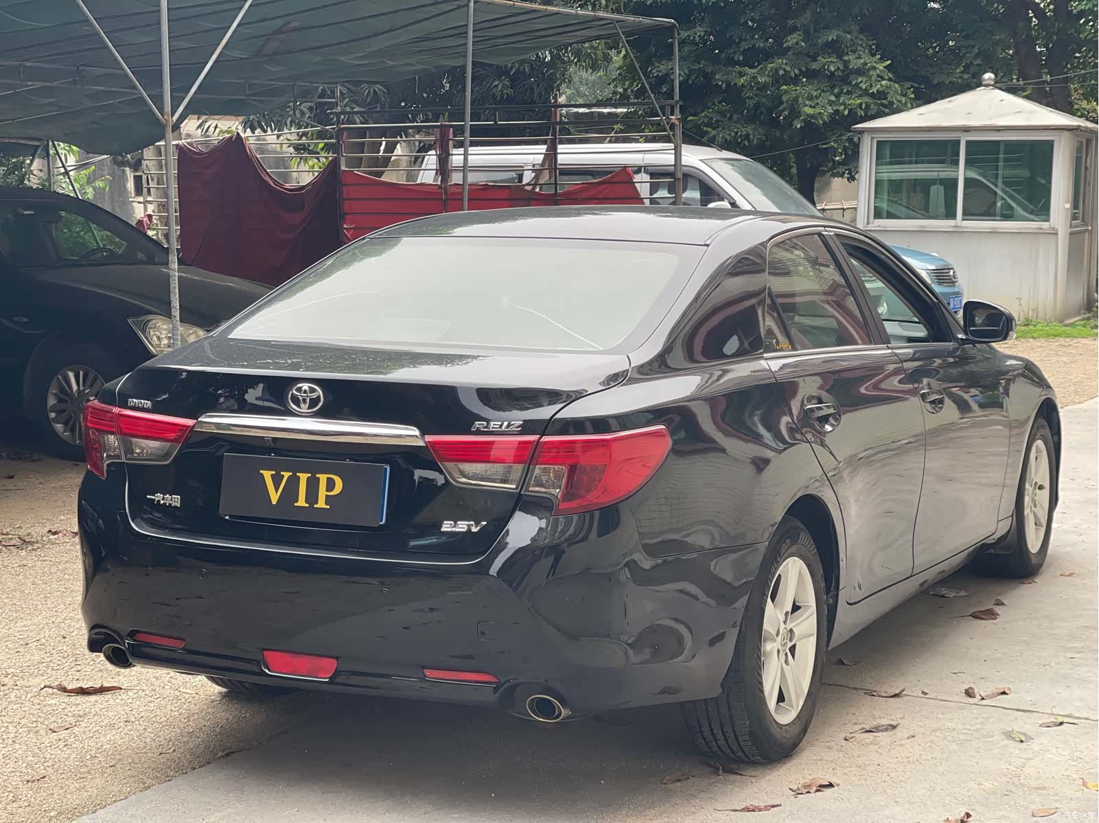 Toyota 2.5V, 2015 4