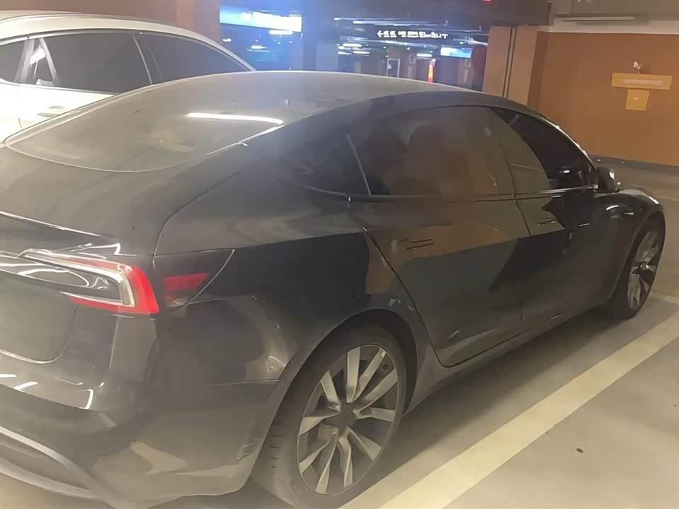 Tesla Model 3 Tesla Model 3