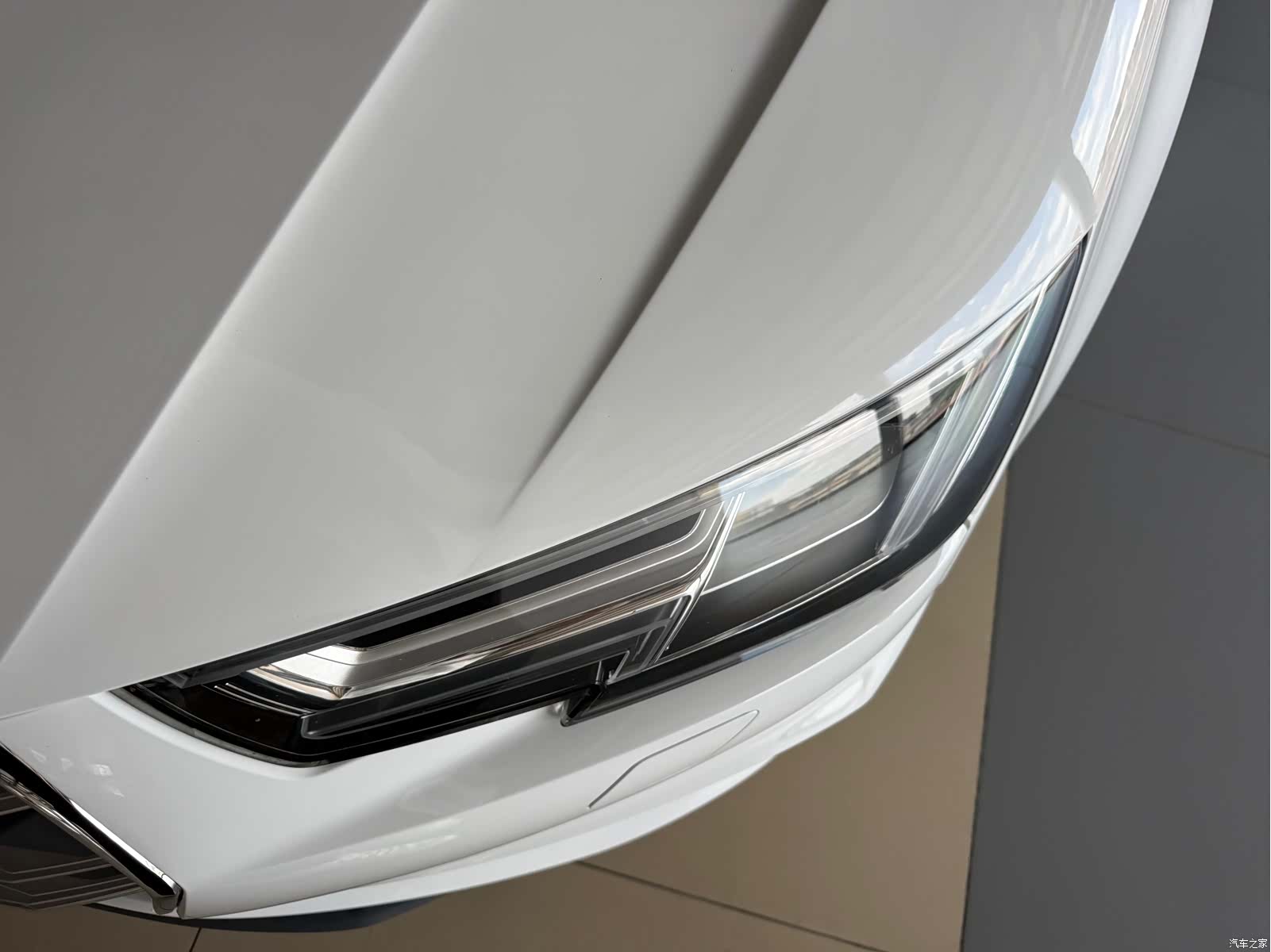 Audi A4L, 2019 15
