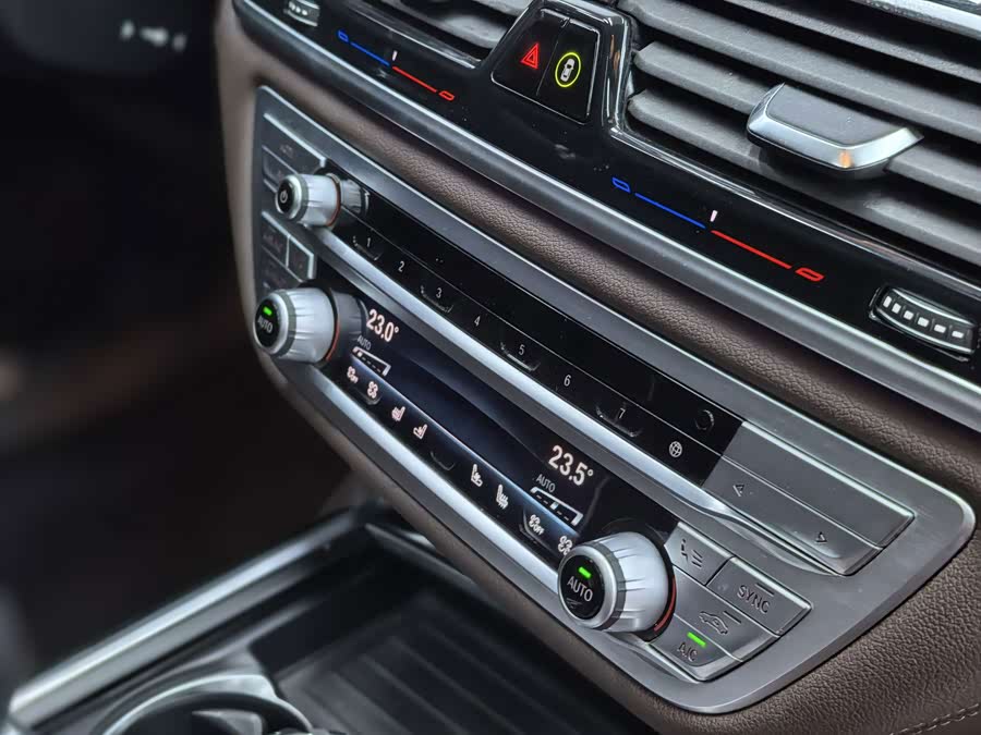 BMW 7-Series 2020, фото 22