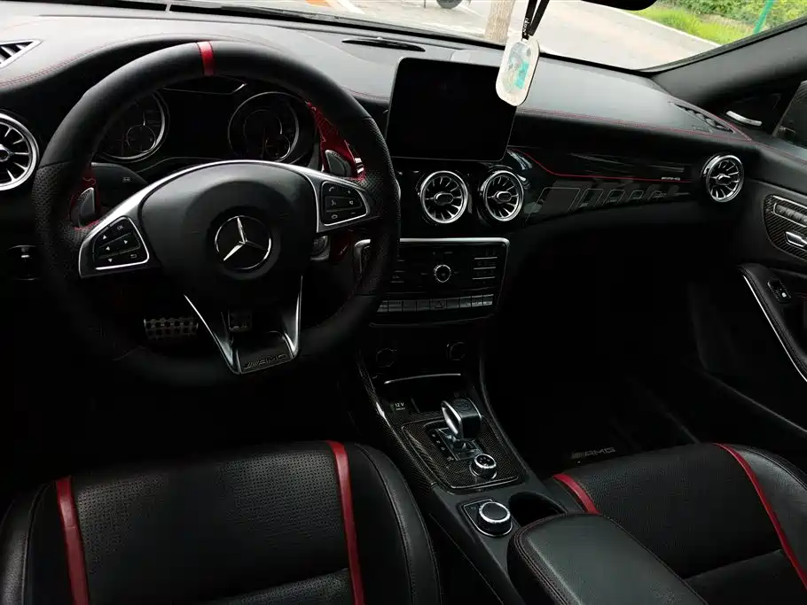 Mercedes-Benz CLA AMG