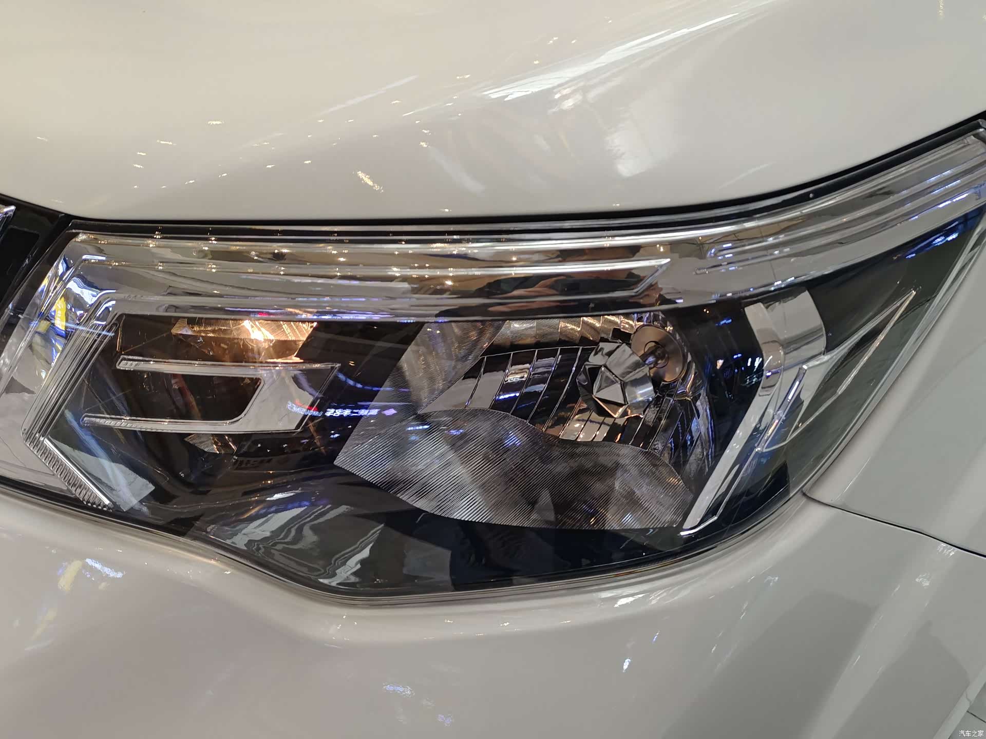 Nissan Terra, 2019 4