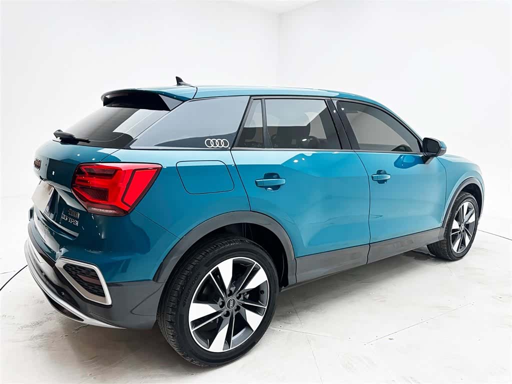 Audi Q2L, 2022 6