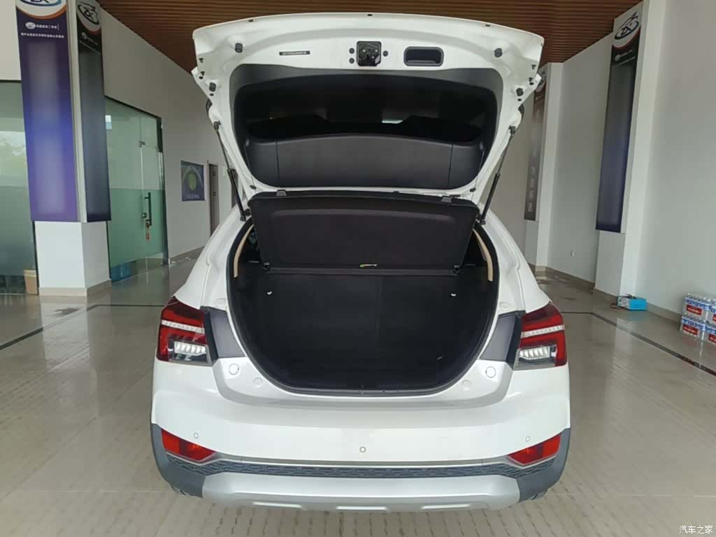 Geely S1, 2018 19