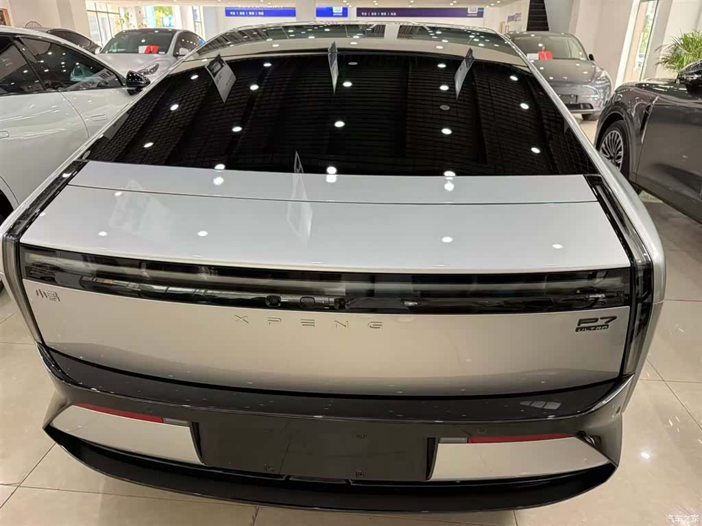 Xpeng P7, 2025 13