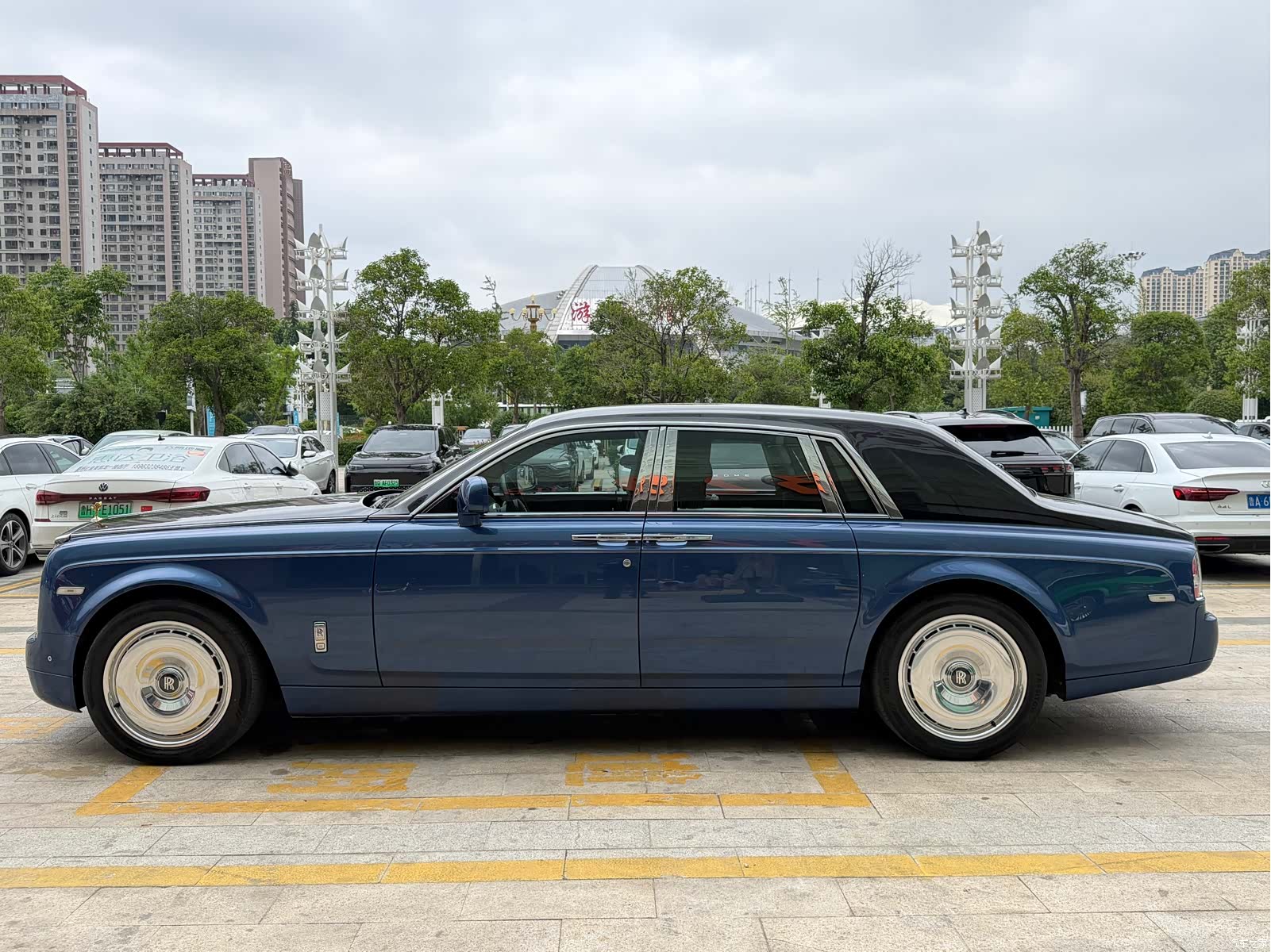 Rolls-Royce Phantom, 2017 3