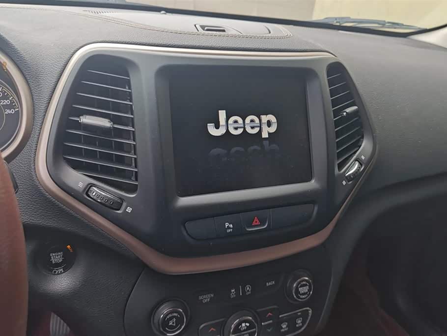 Jeep Free light