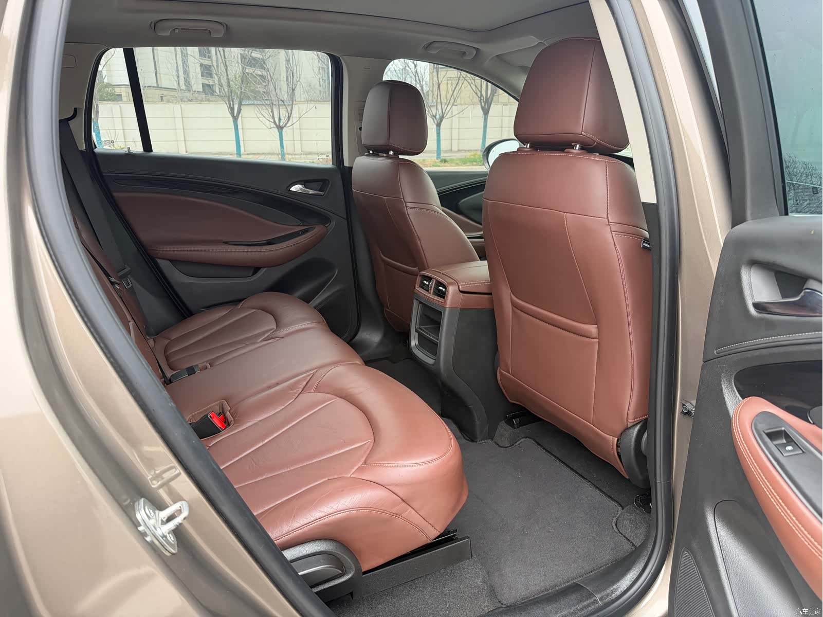 Buick Envision Plus, 2018 все фото