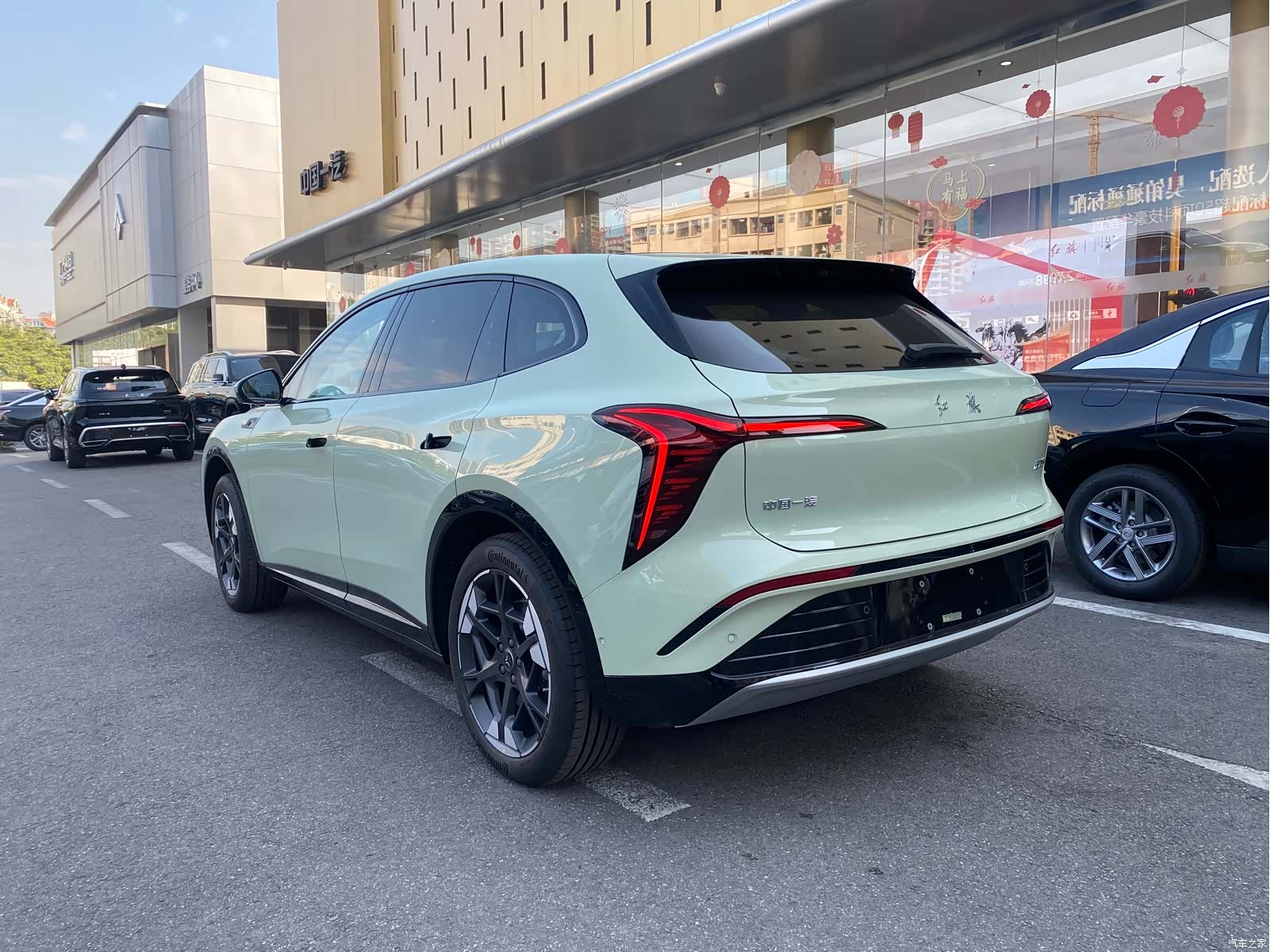 Hongqi 06, 2026 все фото