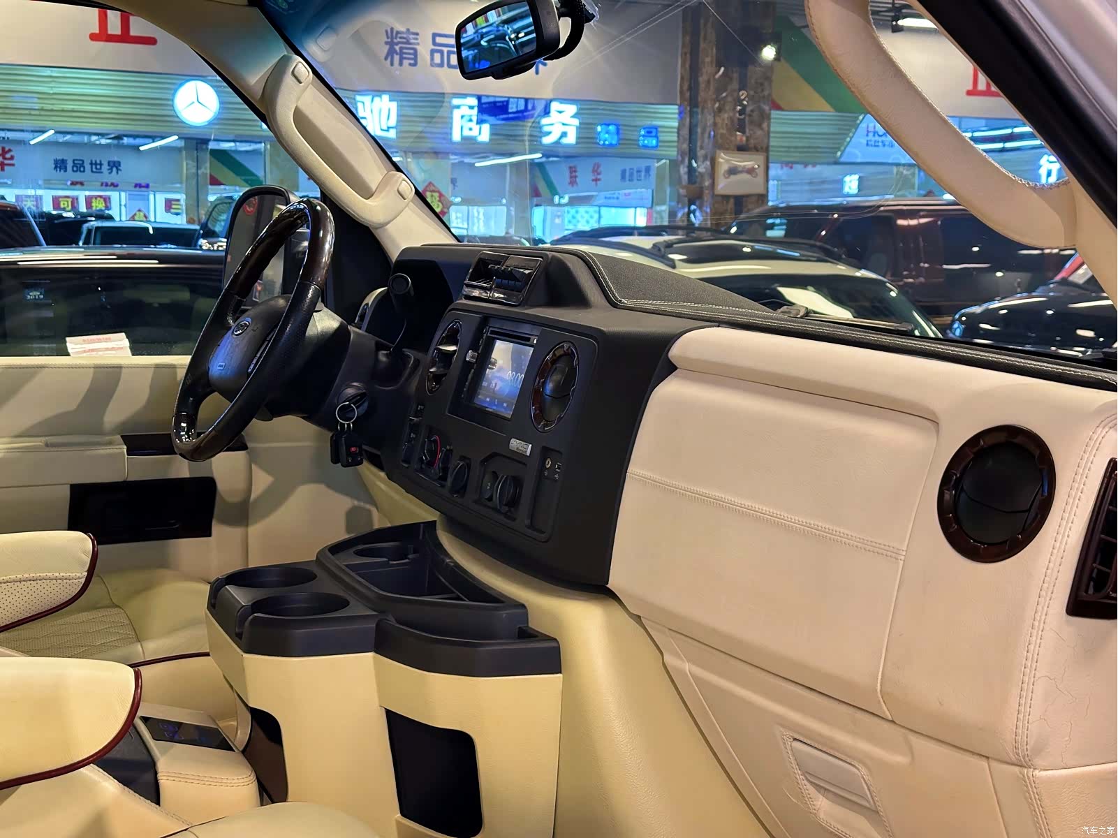 Ford E350, 2014 11