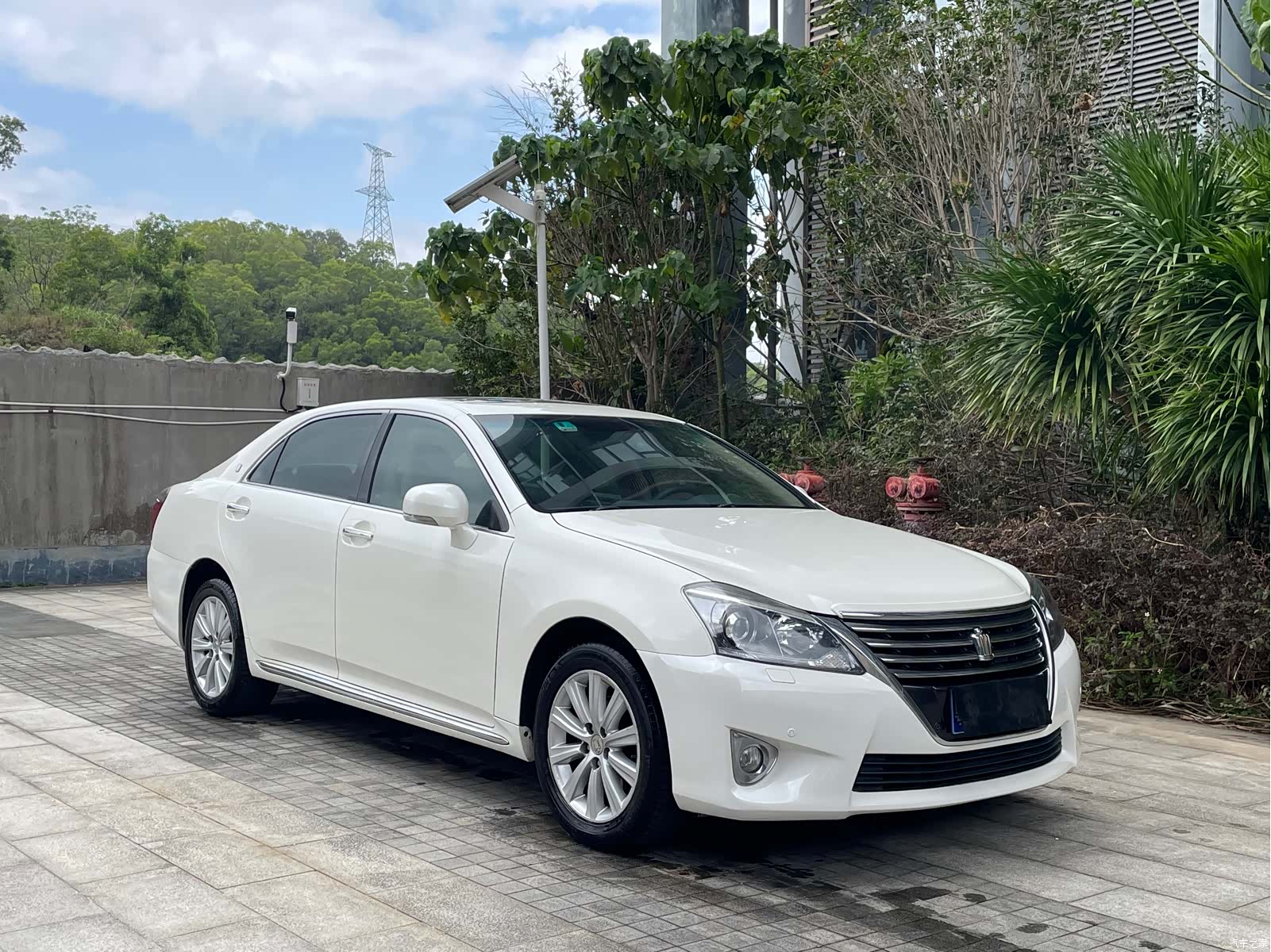 Toyota Crown, 2015 3