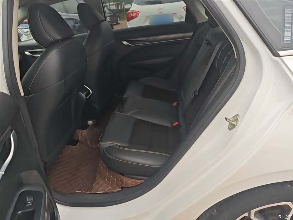 Geely Binray, 2021 17