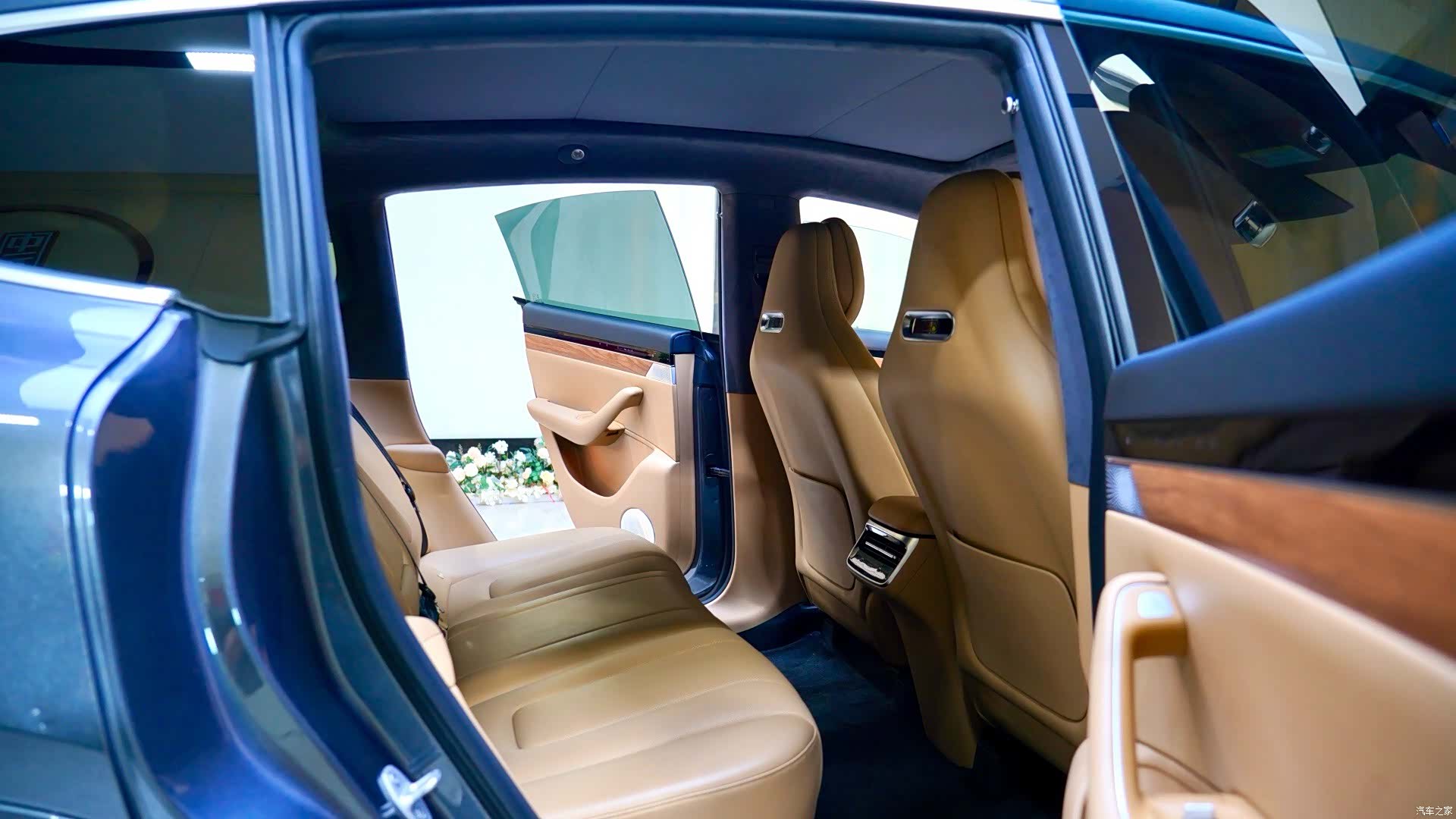 Luxeed R7, 2025 6