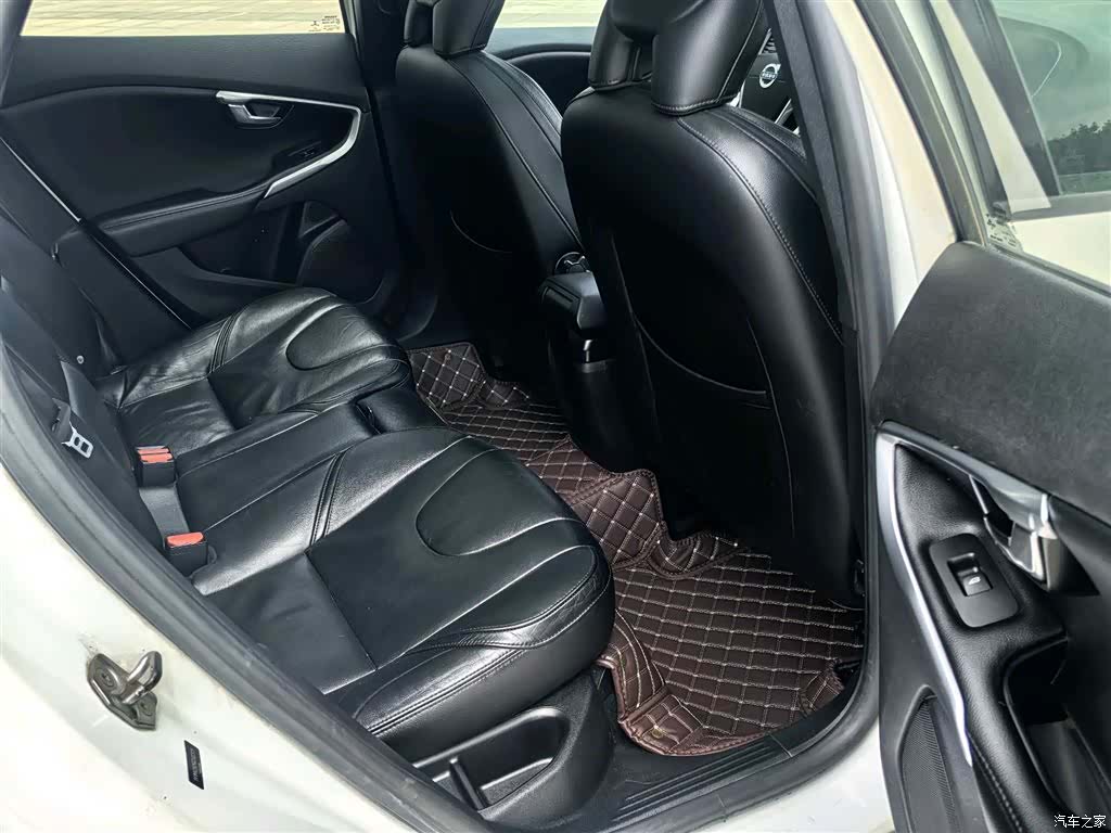 Volvo V40, 2016 8