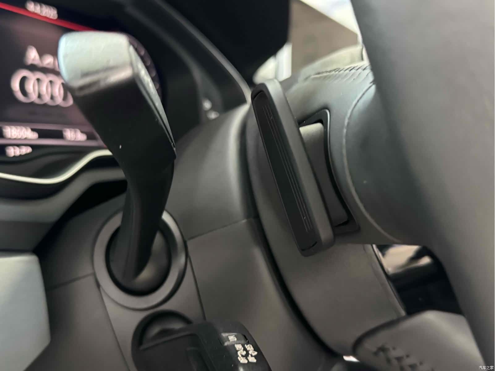 Audi A4L, 2018 14