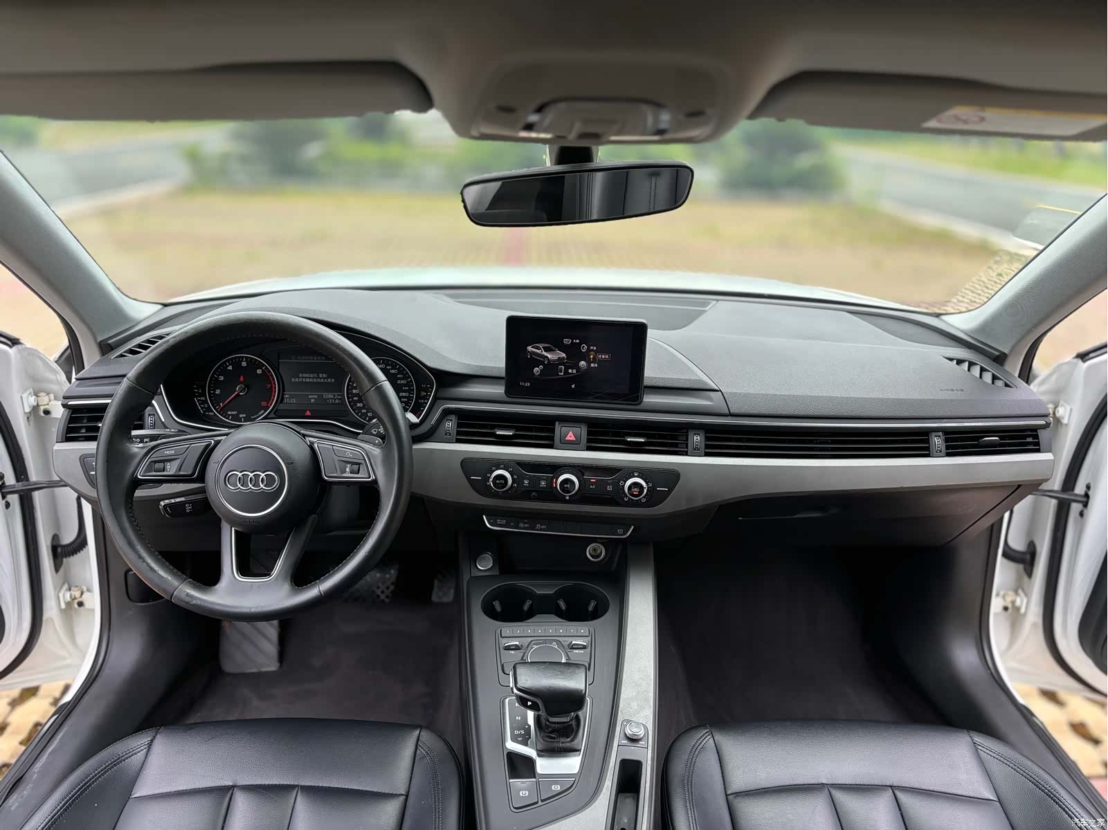 Audi A4L, 2017 все фото