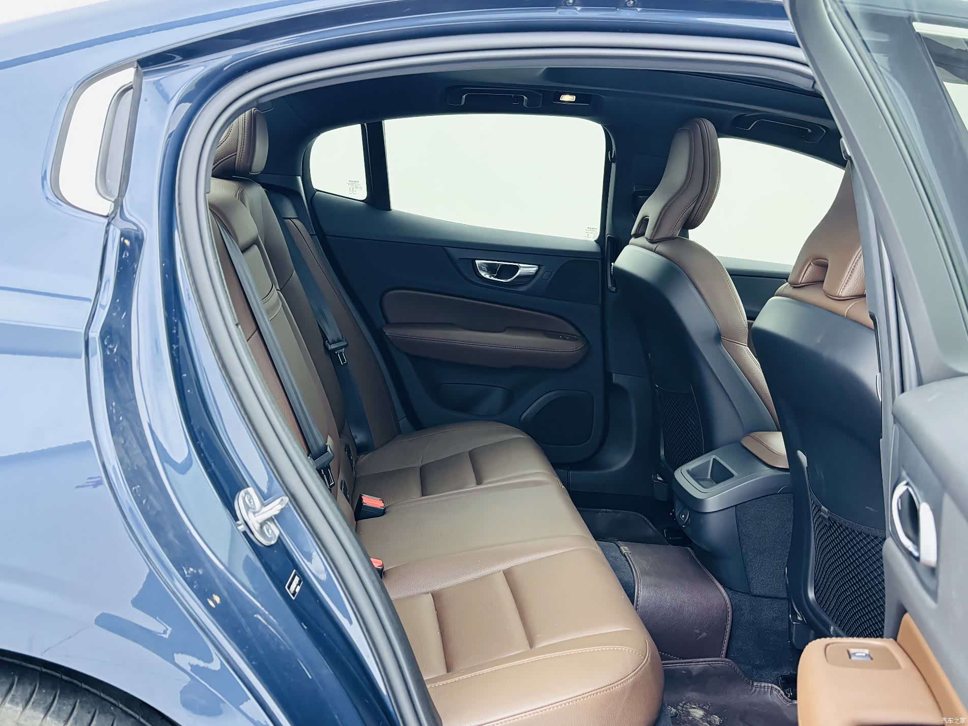 Volvo S60, 2022 11