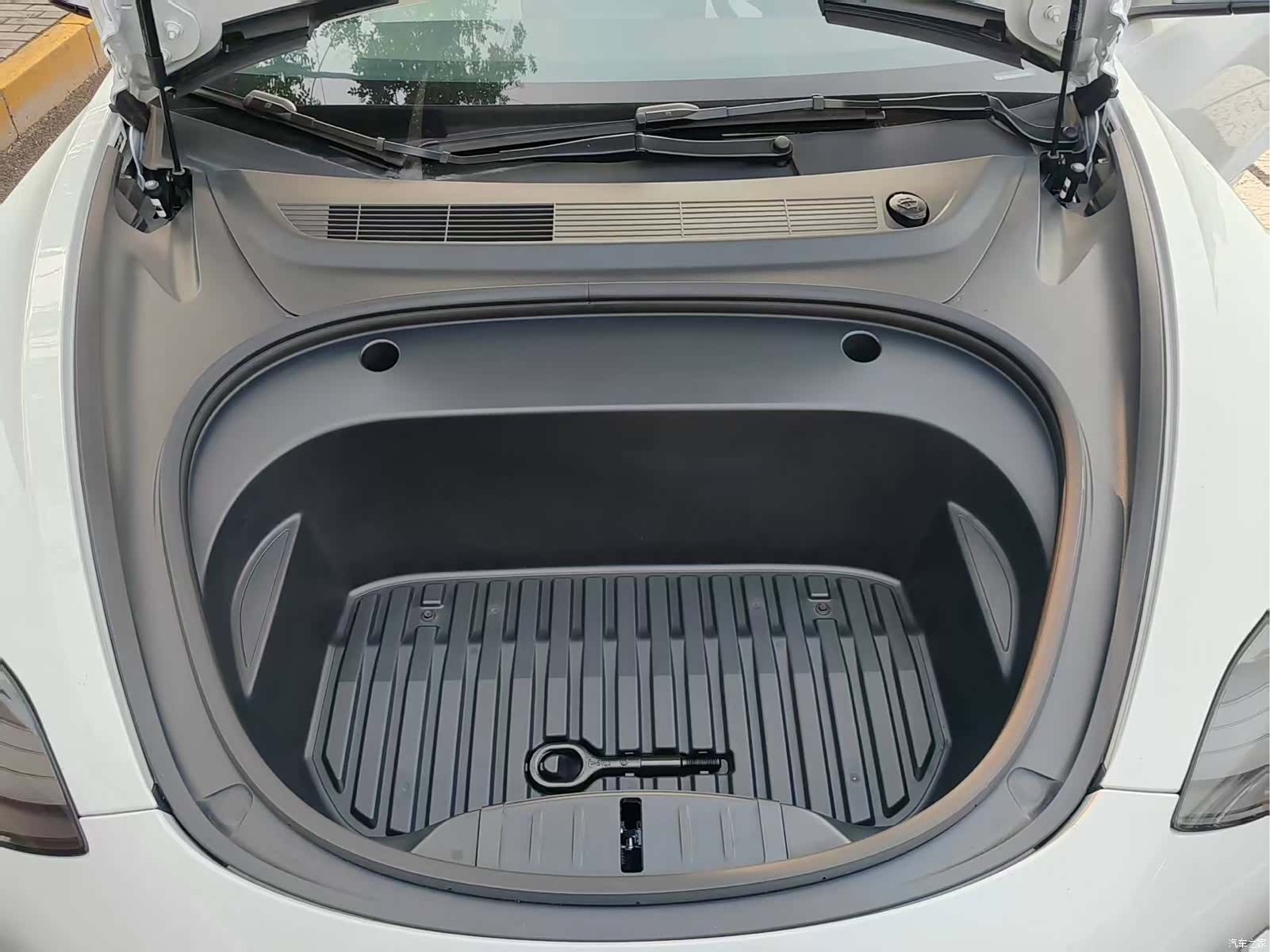 Tesla Model 3, 2022 11