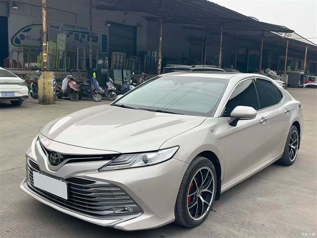 Toyota Camry, 2019 2